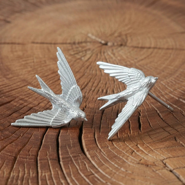 雙面雕刻燕子耳釘